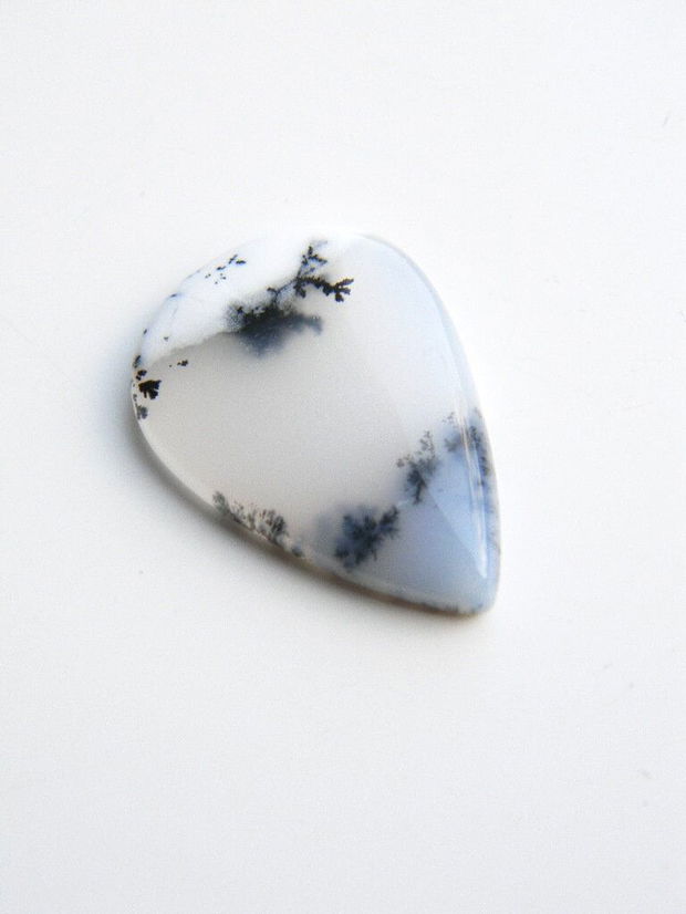 Caboson opal dendritic (C8)