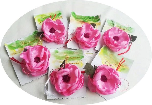 martisor floare de matase / brosa roz intens