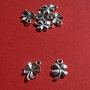Trifoi norocos din metal argintiu aprox 2x11.5x12 mm (cu anoul)