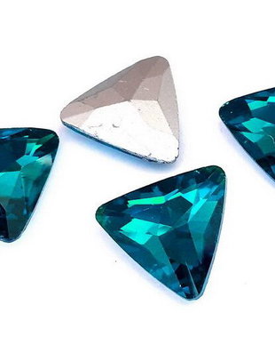 Cabochon din sticla, triunghi, 20x20 mm, montana