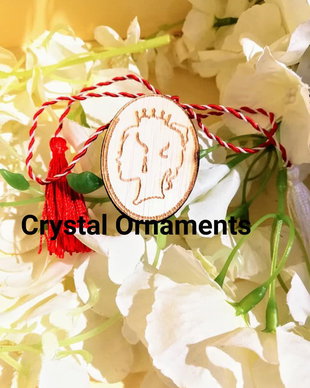 Martisor din lemn pentru doamne gen camee