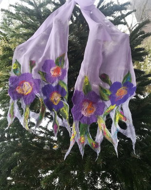 Eșarfă de mătase naturala împaslita cu flori de lână merinos