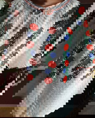 SUPERBA IE BRODATA MARIME XL,NOUA CU ETICHETA