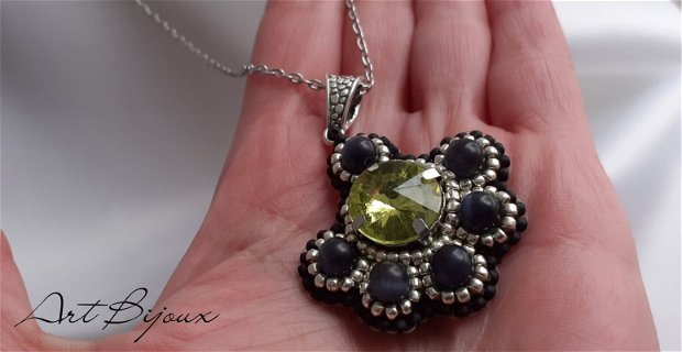 Lănțișor Inox cu Pandantiv elegant din cristal mare și mărgele Cat Eye, Negru și Verde olive