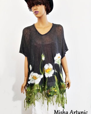 Bluza asimetrica cu floricele albe impaslite