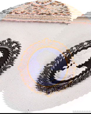 brosa camee antichizata alb negru