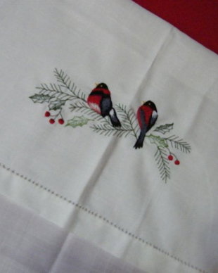 Nou-Perdeluta cu broderie