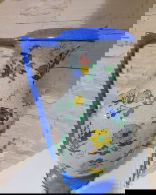 Vas deosebit ,  nou, portelan masiv , lucrat in tehnica Craquele ,