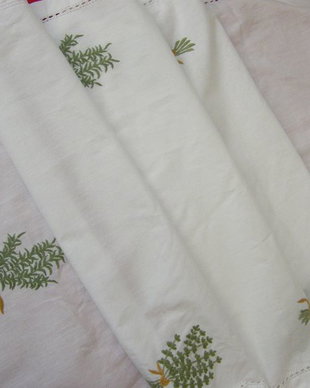 Traversa broderie 1,35m /49 cm