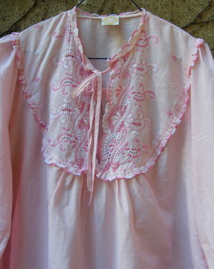 Camasa de noapte cu broderie 44/46