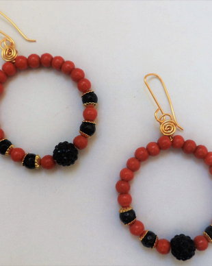 Cercei handmade din coral,onix si margele shamballa/cercei hoop earrings