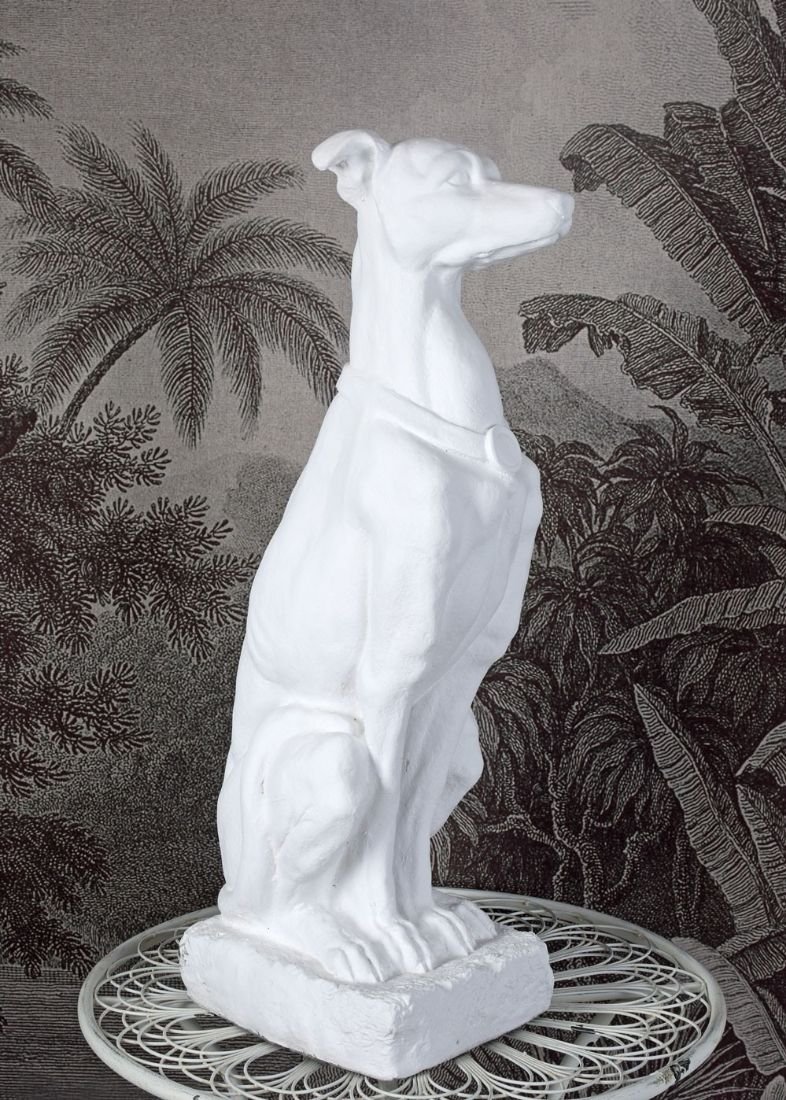 Statueta din rasini cu un catel