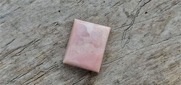 Cabochon opal roz 20x16 mm