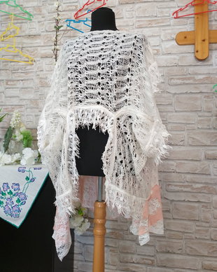 Vestă trendy cu franjuri ,dantelă,voal
