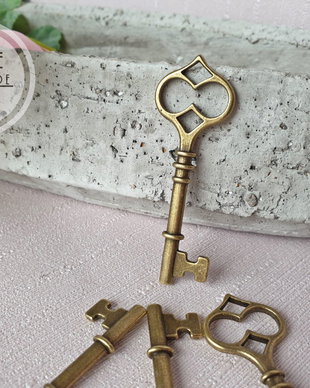 Pandantiv cheie, bronz antic, 60x21x4mm