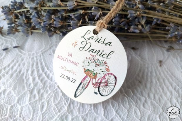 Etichete marturii, etichete moderne, bicicleta, flori, etichete marturii nunta, etichete marturii botez, eticheta marturie nunta bicicleta cu aranjament floral