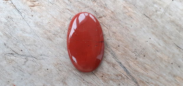 Cabochon jasp rosu, 40x24 mm