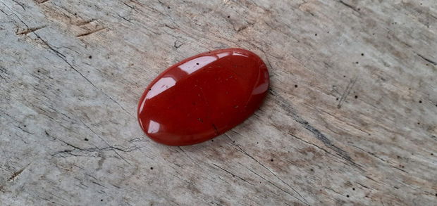 Cabochon jasp rosu, 40x24 mm