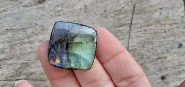 Cabochon labradorit, 27x26 mm