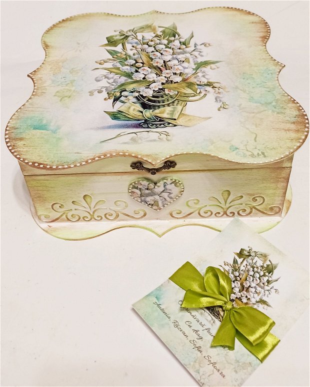 Cufar (cutie bijuterii) din lemn compartimentat, 30/30/8 cm, personalizabil, cadou invatatoare, educatoare, mama, etc, tema lacramioare