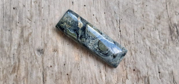 Cabochon kambaba jasper, 40x18 mm