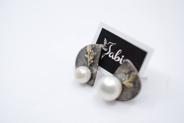 Cercei asimetrici din argint si perle, cercei argint, cercei statement, cercei handmade