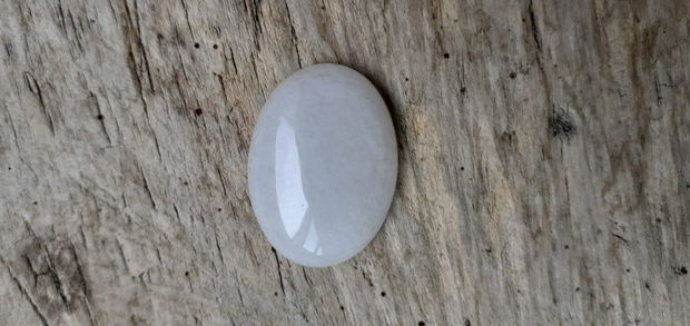 Cabochon jad alb, 30x22 mm