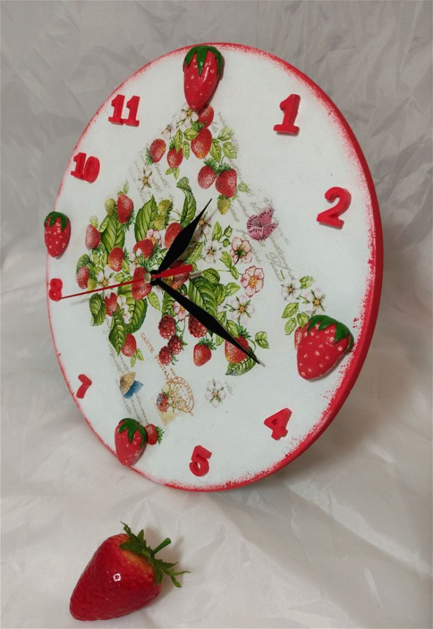 Ceas de perete decorativ/Ceas bucatarie - Căpșuni