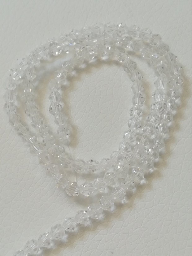 Cristale biconice, alb transparent, 4mm - 1 buc
