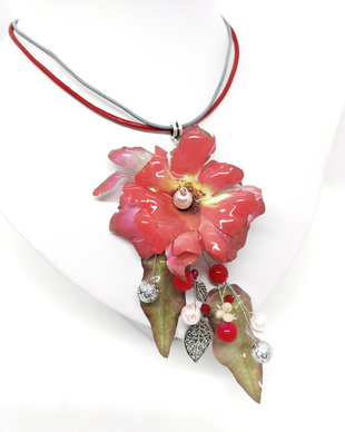 Colier red rose