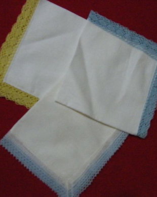 3 batiste cu dantela