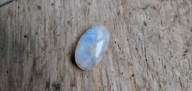 Cabochon piatra lunii rainbow, 23x14x6-7 mm