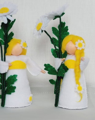 Copila Margareta, figurina handmade din fetru, inspirata din pedagogia Waldorf.