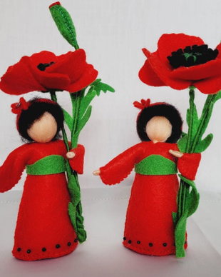 Copila Mac, figurina handmade din fetru, inspirata din pedagogia Waldorf