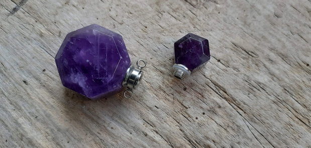 Sticluta/pandantiv din ametist fatetat, pt parfum sau ulei esential - 36x21x14 mm