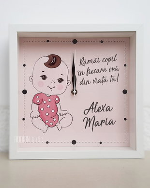 Ceas fetita bebelus pictat manual personalizat cu nume
