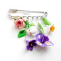 Martisor Primavara - brosa pentru articole tricotate:pluovere,esarfe,..etc