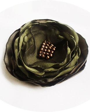 brosa floare oliv