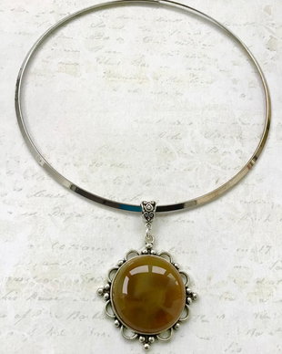 Colier vintage agata