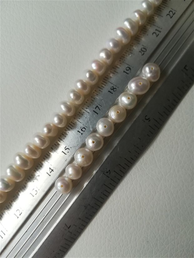 Perle buton, albe, 5x7mm - sirag 18cm