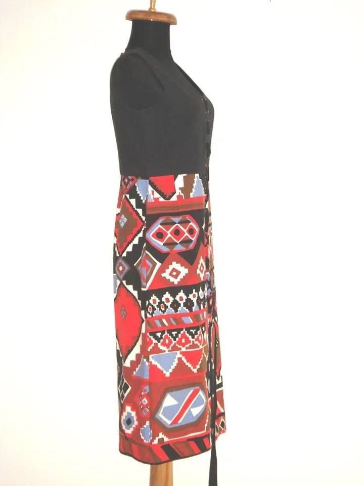 Sarafan din bumbac creponat, cu print geometric colorat