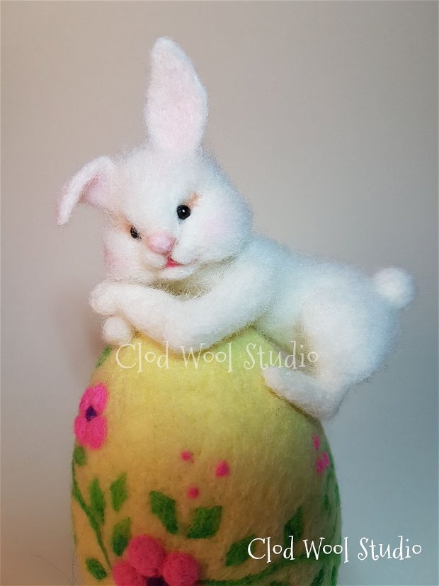 Ou decorativ de Paște din lână Împâslită  - Decorațiuni de Paște