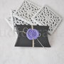 Cutiuta pillow neagra cu sigiliu de ceara