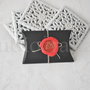 Cutiuta pillow neagra cu sigiliu de ceara