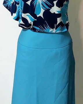 Tinuta din fusta cu bluza