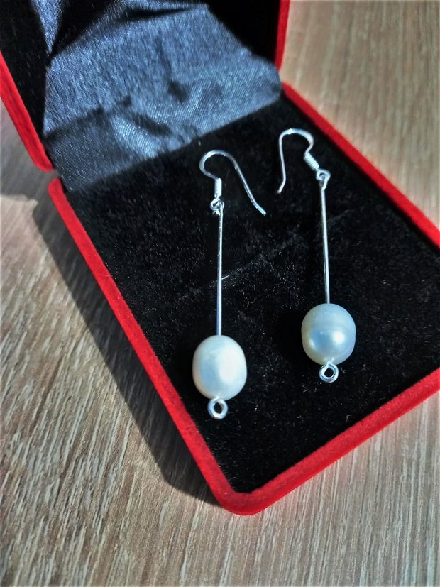 Cercei din argint cu perle naturale albe