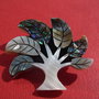 Brosa pomisor din sidef combinat cu paua abalone aprox 37x40 mm