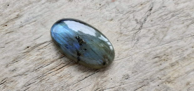 Cabochon labradorit, 33x18 mm