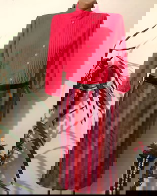 Set Fusta shantung și bluza cu pliseuri