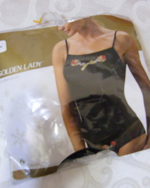 Nou-set cu broderie